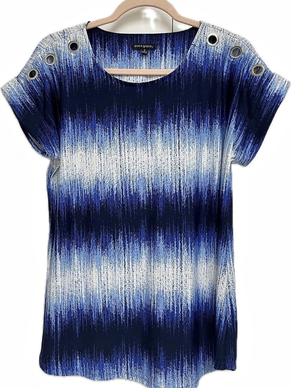 ava & grace Blue & White Short Sleeve Top Size Small Like New